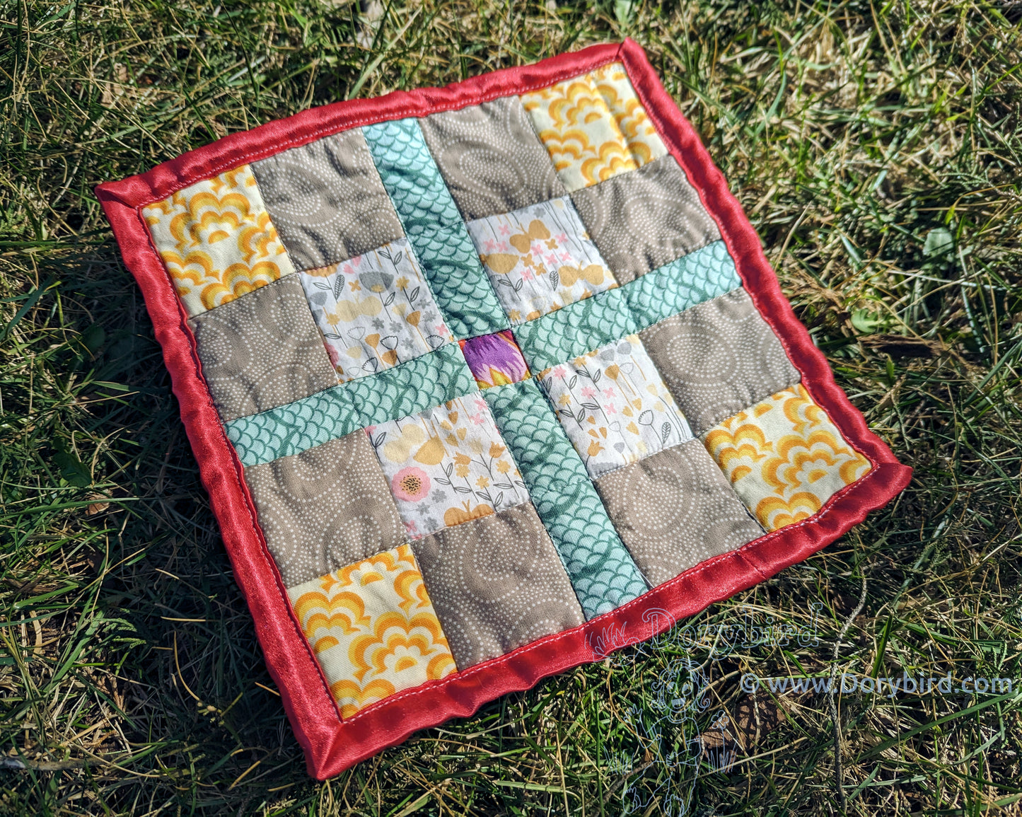 Sensory Square baby lovey: Charming Garden First Daffodils