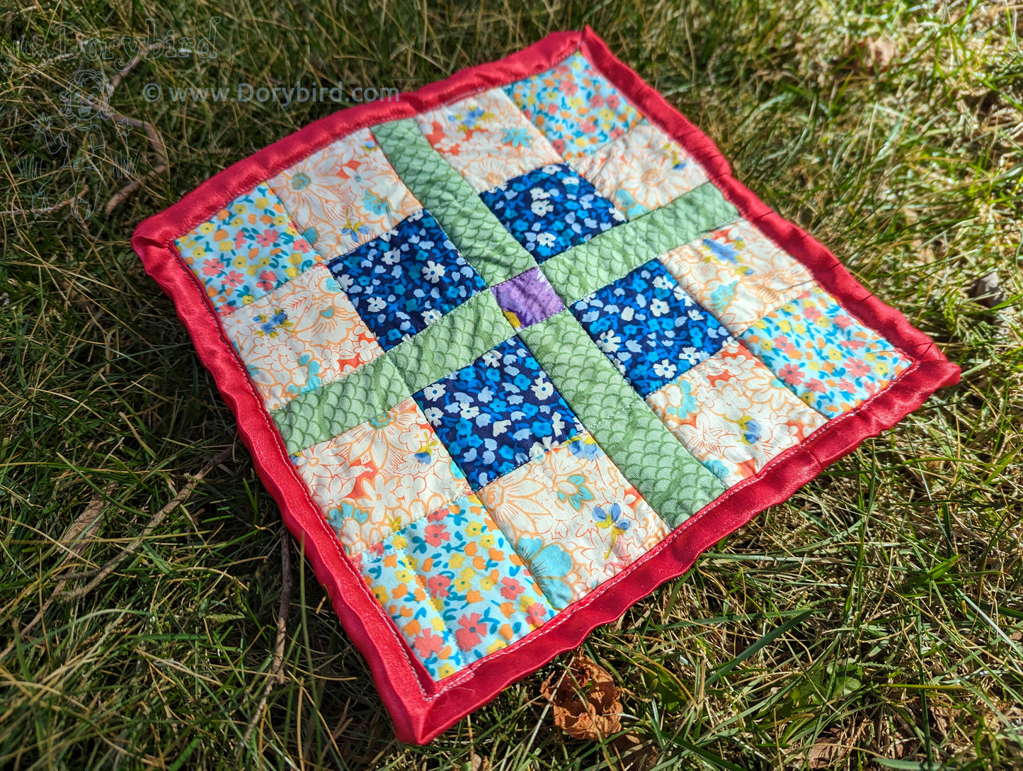 Sensory Square baby lovey: Charming Garden Happy Hedgerow