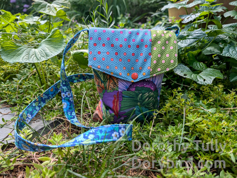 Handmade Puffy Mini Bag: Groovy Floral